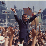 Richard_Nixon_campaign_rally_1968